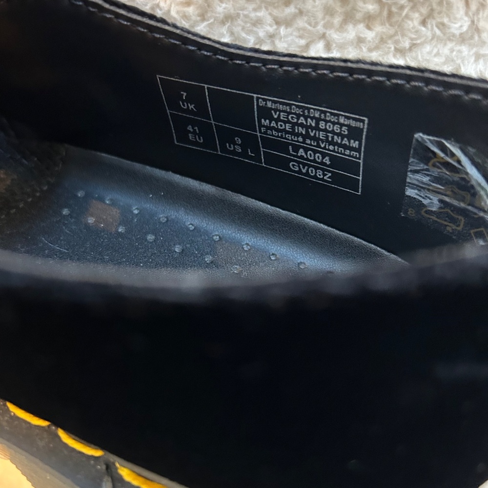 Doc Martens Airwaves Velvet Mary Janes - Picture 3 of 4